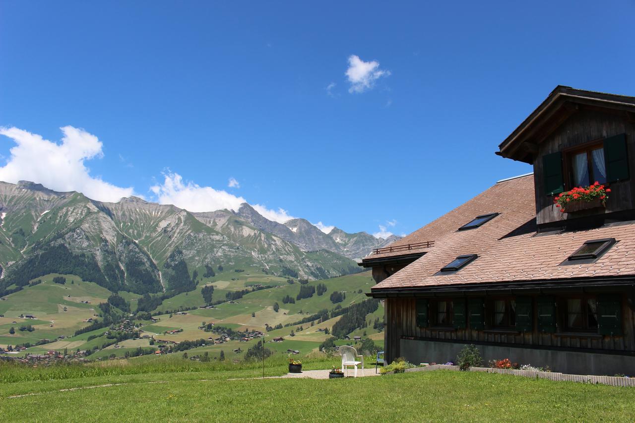 Ferienwohnung Les Mourriaux Chateau-d'Oex Exterior foto